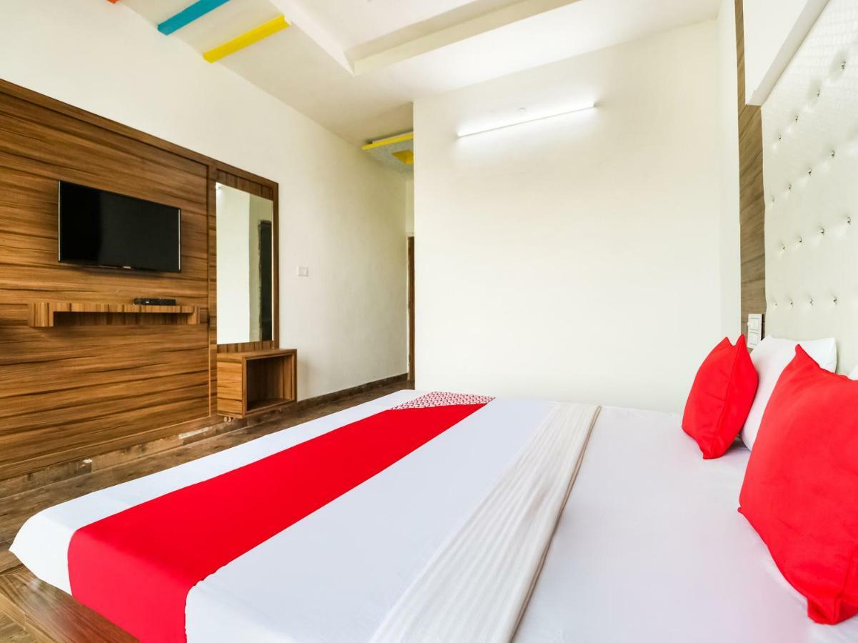 Oyo 47630 Grand Villa Moga Экстерьер фото